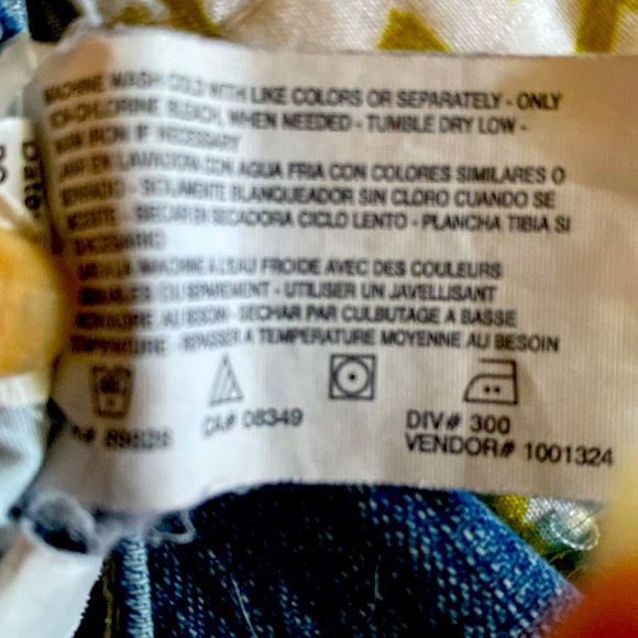 3/$15. Gloria Vanderbilt blue jeans size 14P - Picture 5 of 5